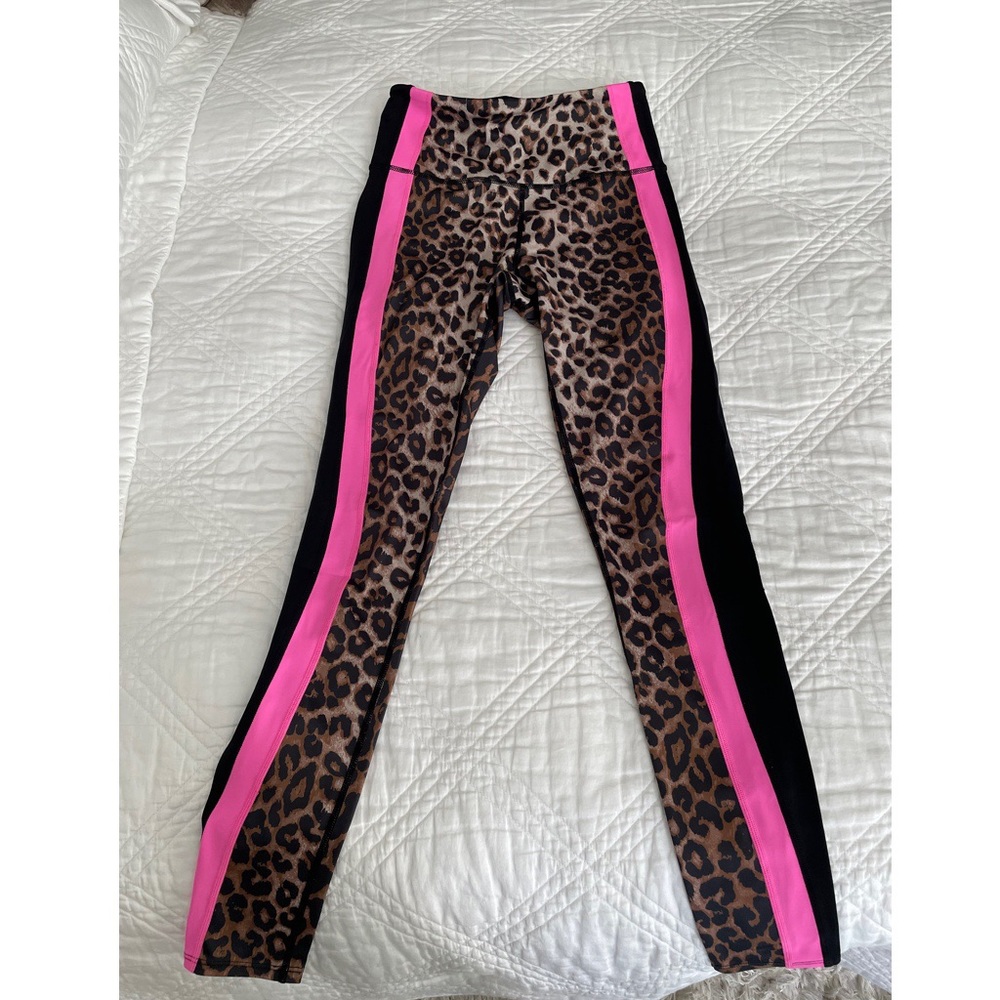 Veronica Beard for Bandier High Waist Leopard Leggings